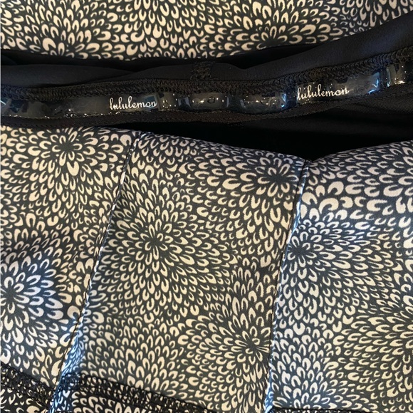 LuLulemon Pace Setter skirt:Plush petal black ghost - Picture 8 of 8